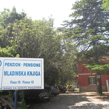 Dom Mladinske Knjige Fiesa Ξενοδοχείο Πιράν Εξωτερικό φωτογραφία