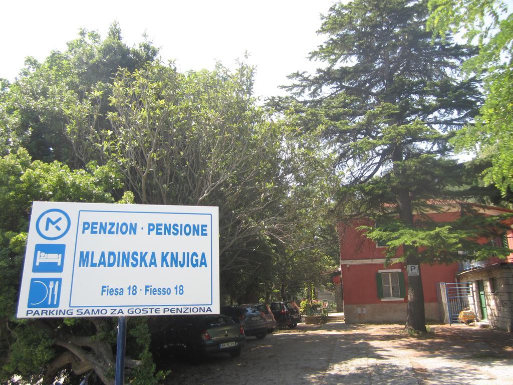 Dom Mladinske Knjige Fiesa Ξενοδοχείο Πιράν Εξωτερικό φωτογραφία